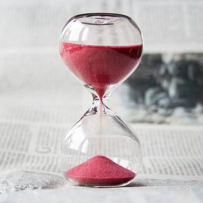 hourglass-time-seo